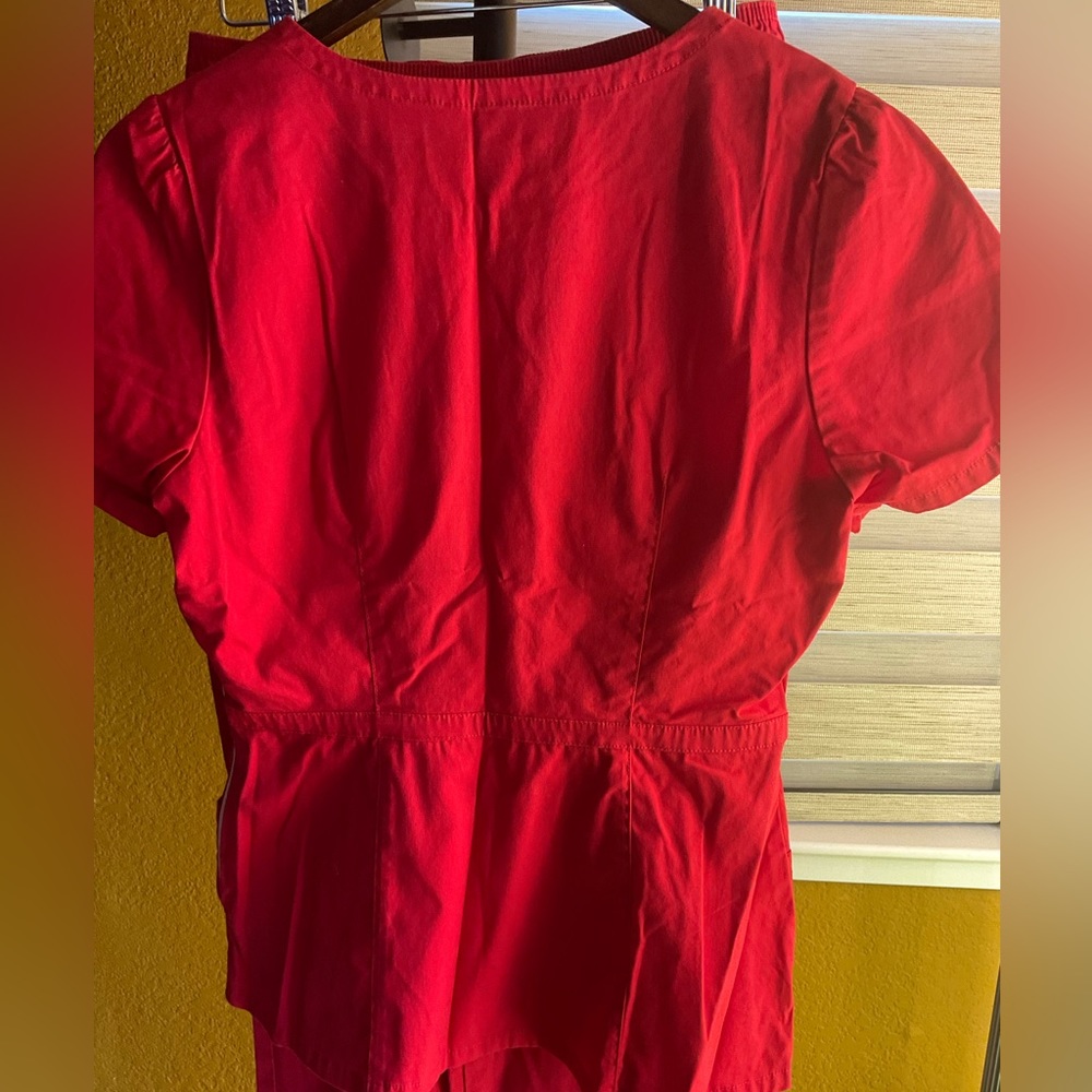 Jaanuu Red Scrub Set - Picture 2 of 7